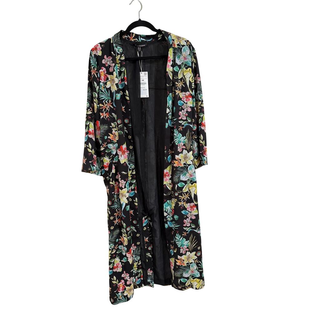 NWT Zara Floral Robe with Tie, Size Large, FABULOUSNESS